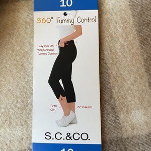 S.C. & CO. Pull-On Tummy Control Petal Slit 22" Inseam Capri, Black
